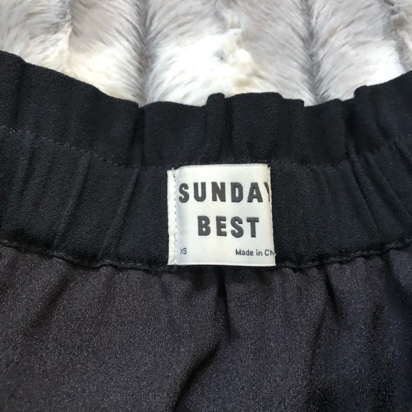 ARITZIA Sunday Best Trixie Mini Skirt Size XS - Picture 6 of 9